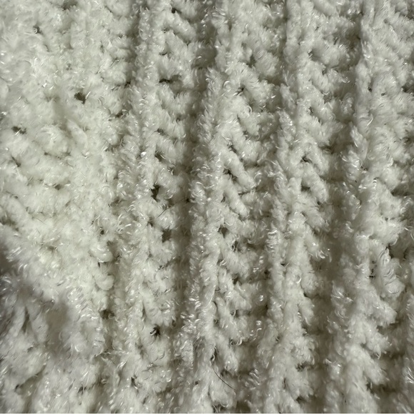 EXPRESS CREAM CHUNKY KNIT LONG SLEEVE OVERSIZED SWEATER SIZE XS - Picture 11 of 11